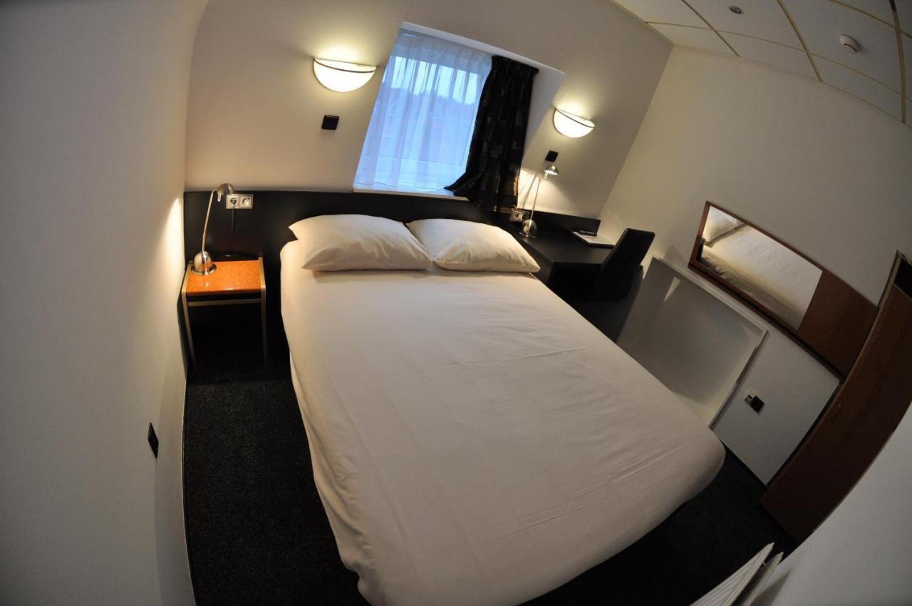Budget Hotel Le Beau Rivage Мидълбург Екстериор снимка