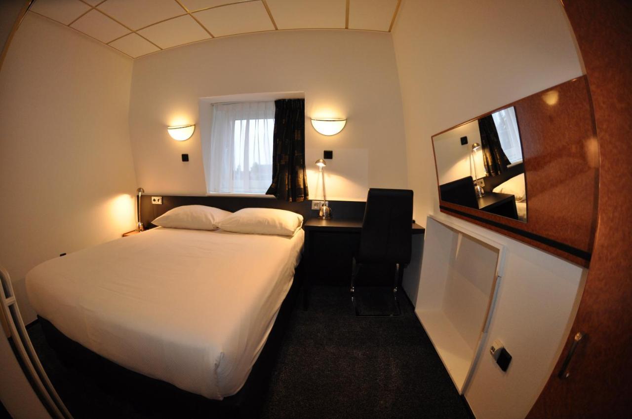 Budget Hotel Le Beau Rivage Мидълбург Екстериор снимка